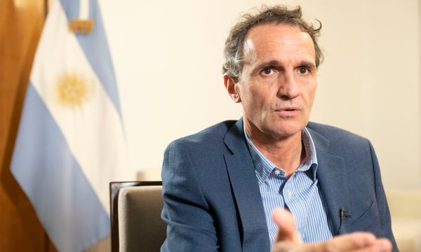 "ESA ARGENTINA QUE MILEI TIENE EN LA CABEZA NO INCLUYE A LOS TRABAJADORES NI A LAS PYMES"